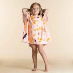 Poncho De Bain Coton Bébé - Girafe Blanc Rose -Pas Cher Nautisport Magasin poncho bebe slash enfant blanc rose avec capuche imprime girafe 2