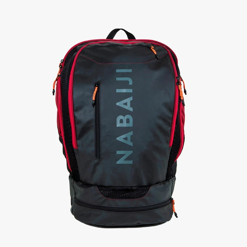 Sac A Dos Natation 40L 900 Noir Rouge 2 Sac A Dos Natation 40L 900 Noir Rouge – Image 2